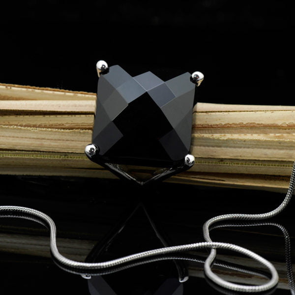 Piatra care ți se potrivește Articol