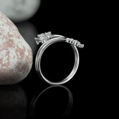 Inel din argint, cu cristale Produs