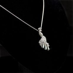 Set de cercei si pandantiv din argint cu marcasite si scoica 11 Set de cercei si pandantiv din argint cu marcasite si scoica Produs