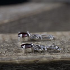 Cercei din argint cu granat Produs