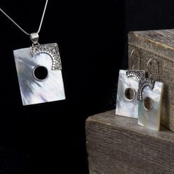 Set din argint cu scoica Produs