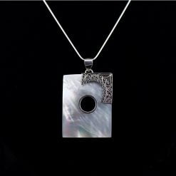 Set din argint cu scoica Produs