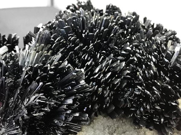 Expoziție de minerale din România Articol