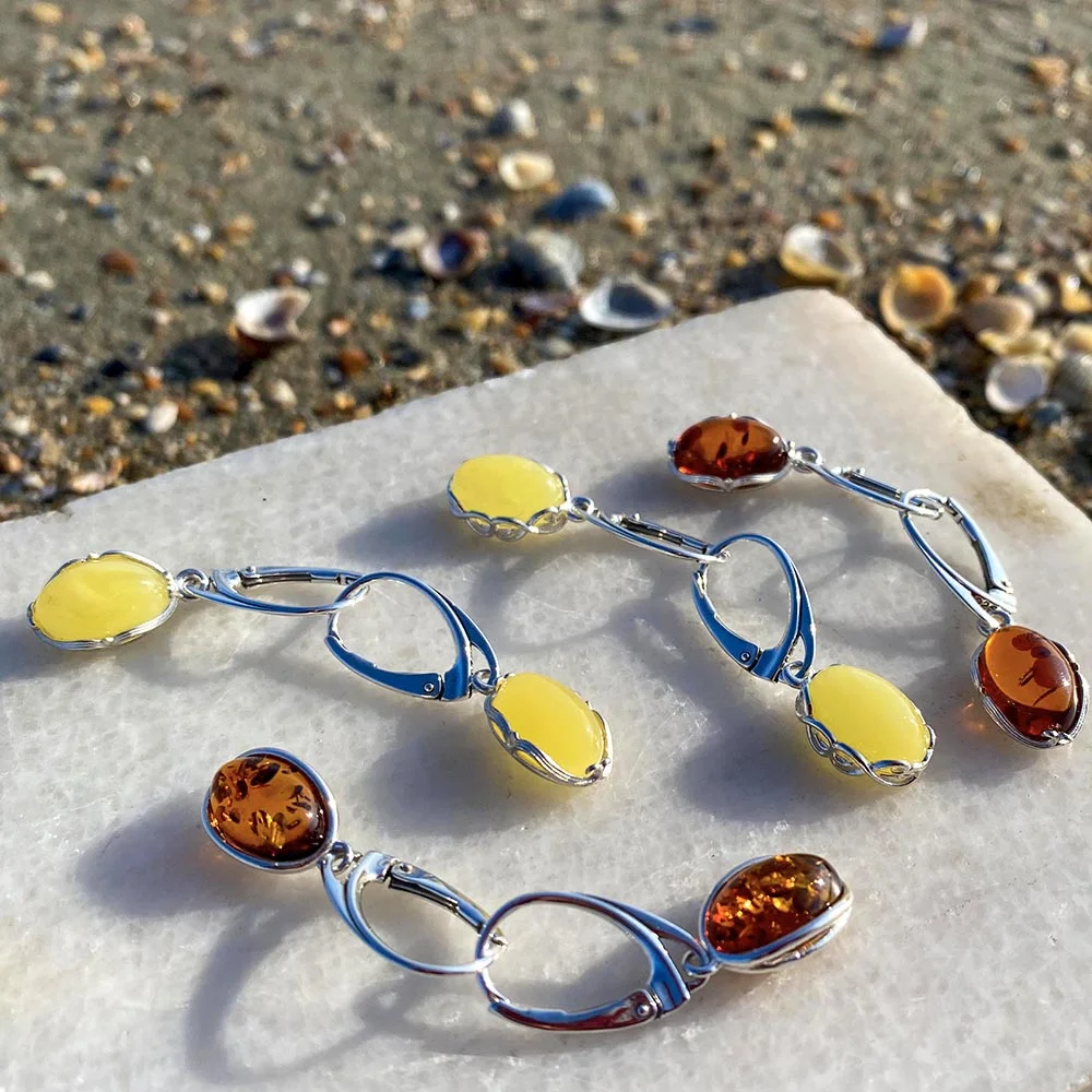 Cercei din argint și chihlimbar în formă ovală