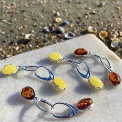 Cercei din argint și chihlimbar în formă ovală