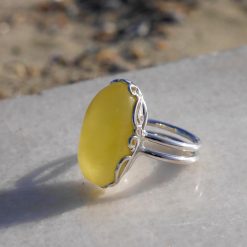 Inel din argint reglabil cu chihlimbar și piatra ovală