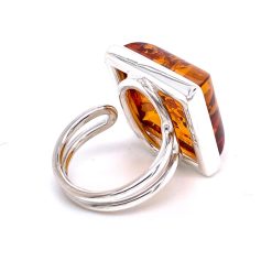 Inel din argint reglabil cu chihlimbar și piatra patrată